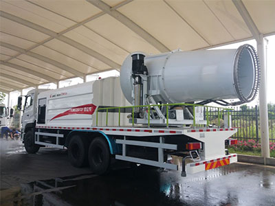 车载式雾炮机与洒水车对比具体有什么优势？