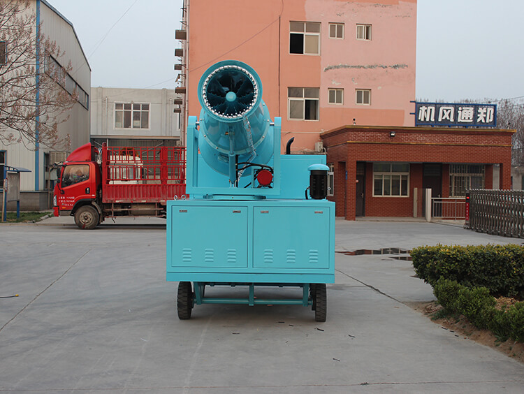 郑通研发1T水箱牵引式雾炮机实拍