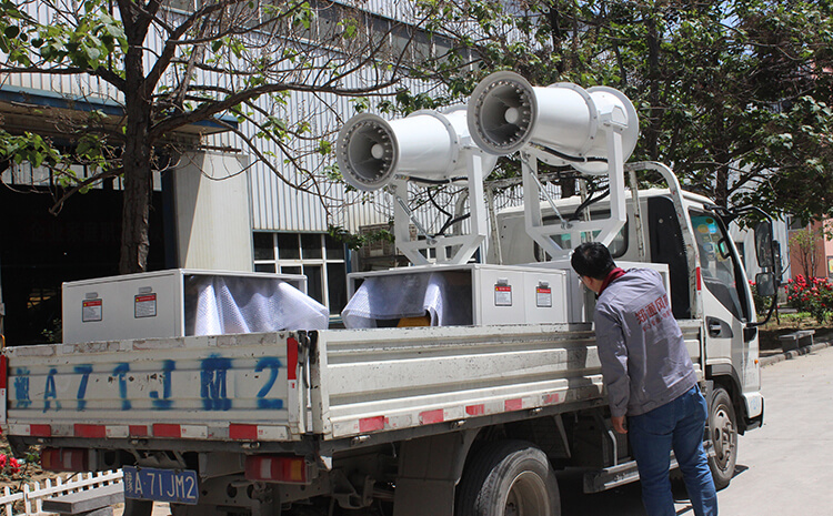 关于30米雾炮机使用要求是什么？该如何操作？