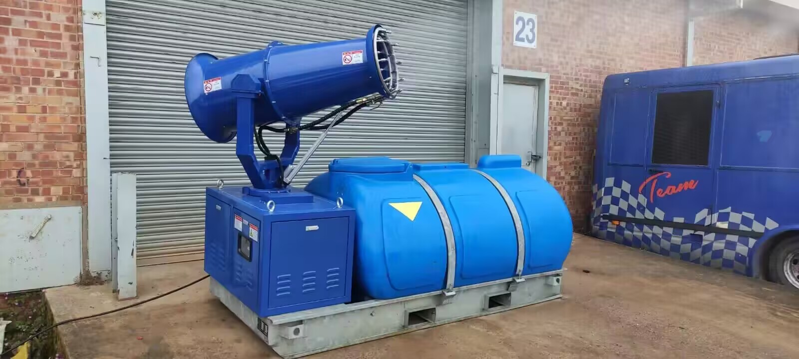 英国出口雾炮机 (2).jpg